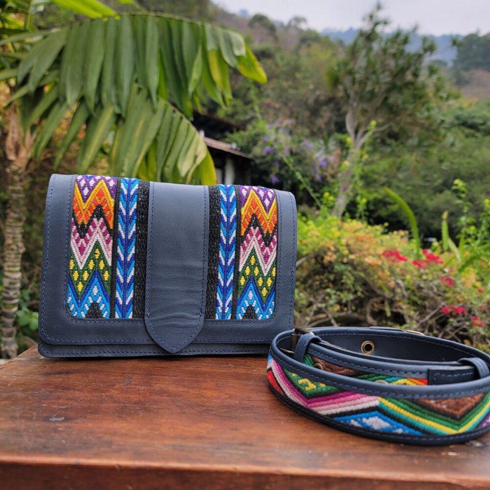 Unique Guatemalan Leather Handbag - Recycled Huipil and Navy Leather (Temoatzin) - Picture 2 of 3